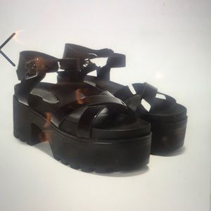 Beam Me Up Platform Sandal